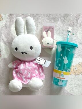 NEW Kawaii Miffy Bundle Plush Coin Pouch Pochi Baby 22 Oz Tumbler Cute